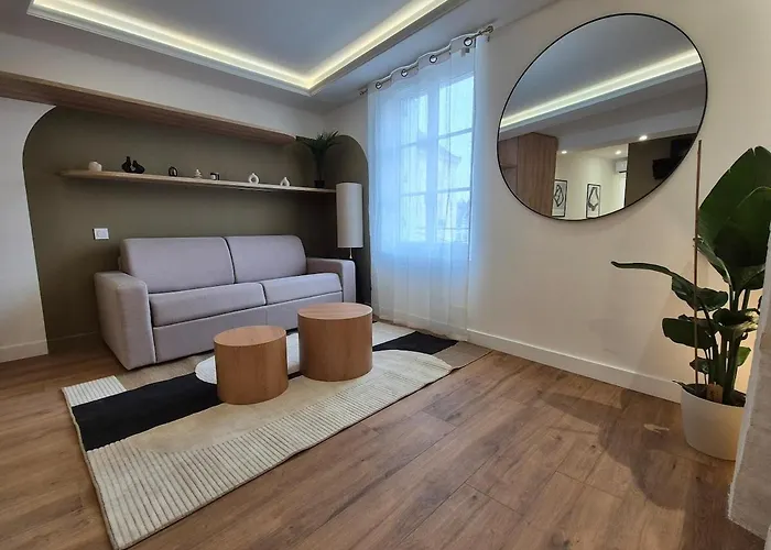 Loft - Hypercentre Апартаменты *